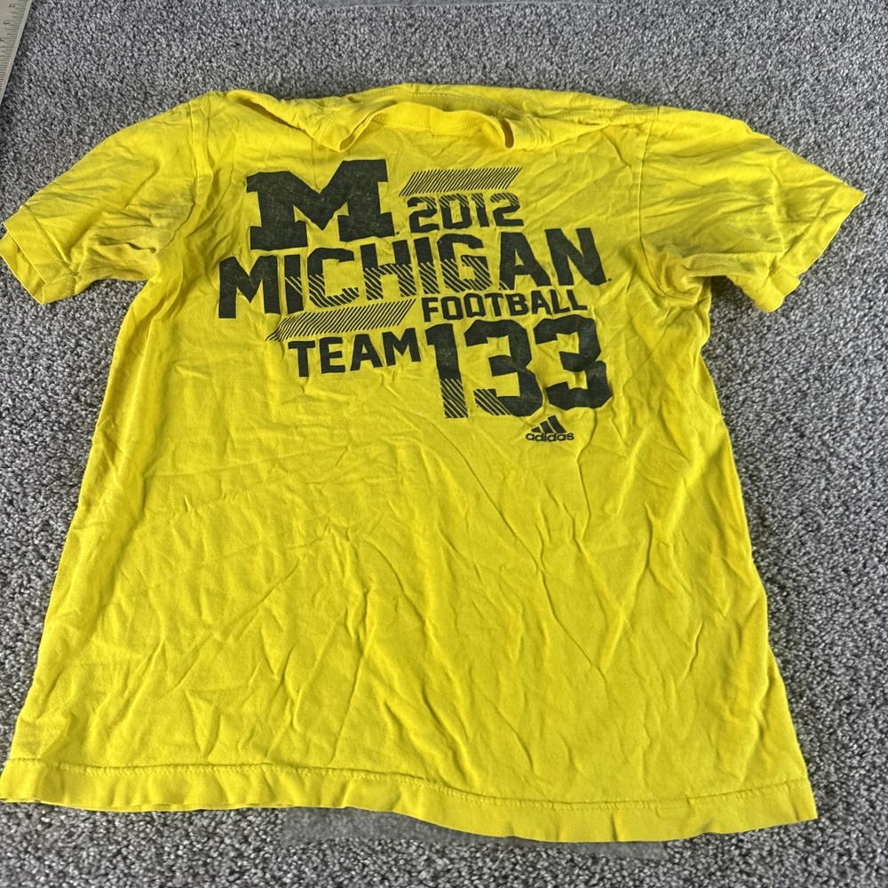 Adidas Michigan Wolverines Football‎ Team T Shirt Mens Medium Yellow Graphic Tee